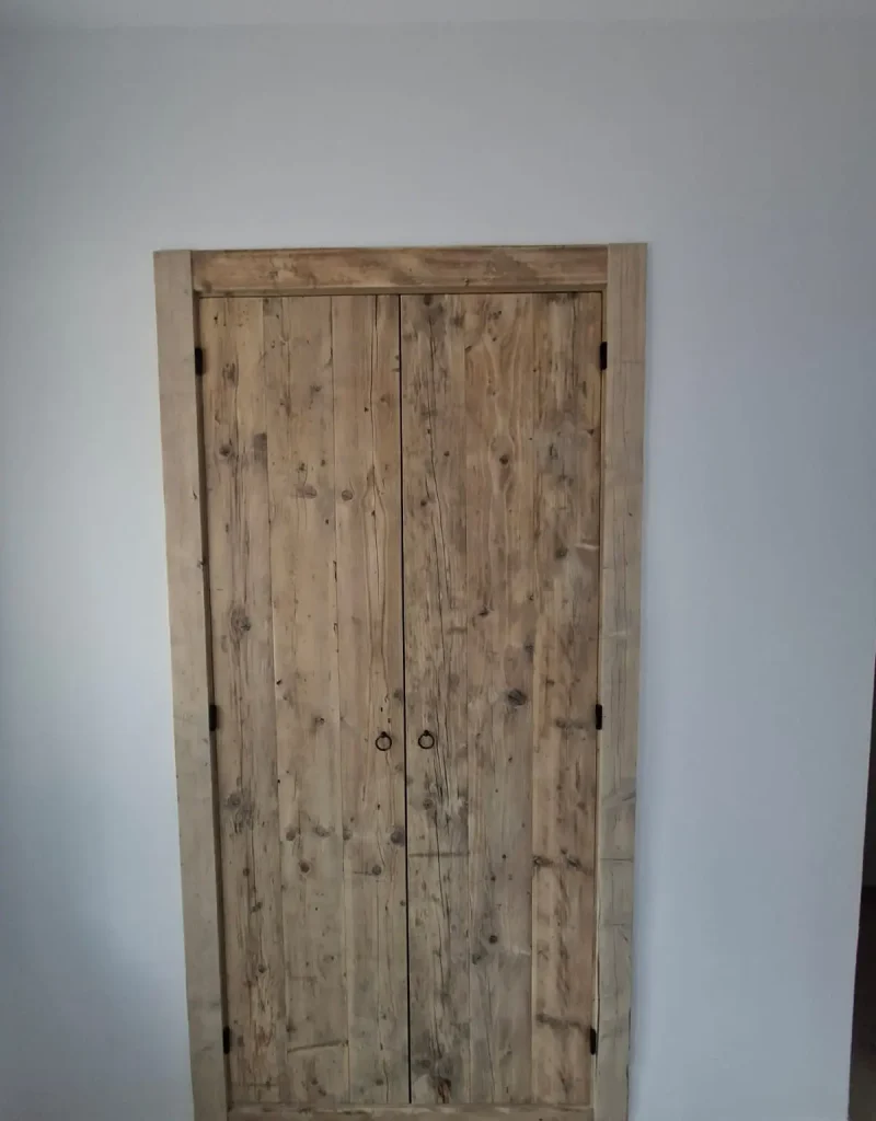 Armario pequeño madera